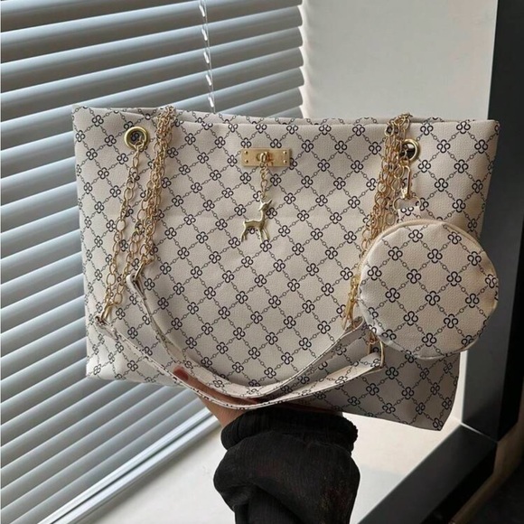 ⚠️Clearance Chain Shoulder Tote Bag Elegant White Patterned Bag with Gold Chain - Picture 2 of 11
